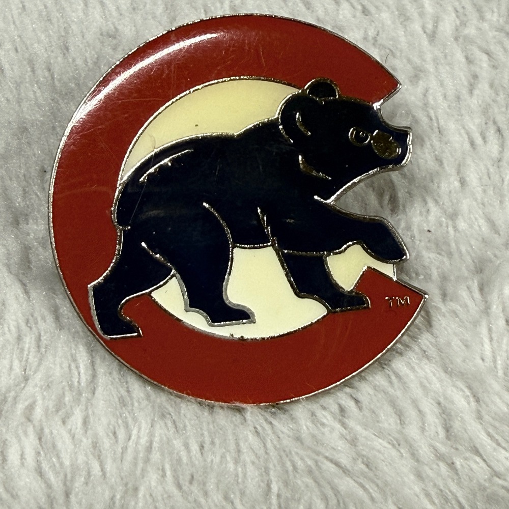 Aminco Chicago Cubs Enamel Pin Red Blue Walking Bear Logo MLB Baseball